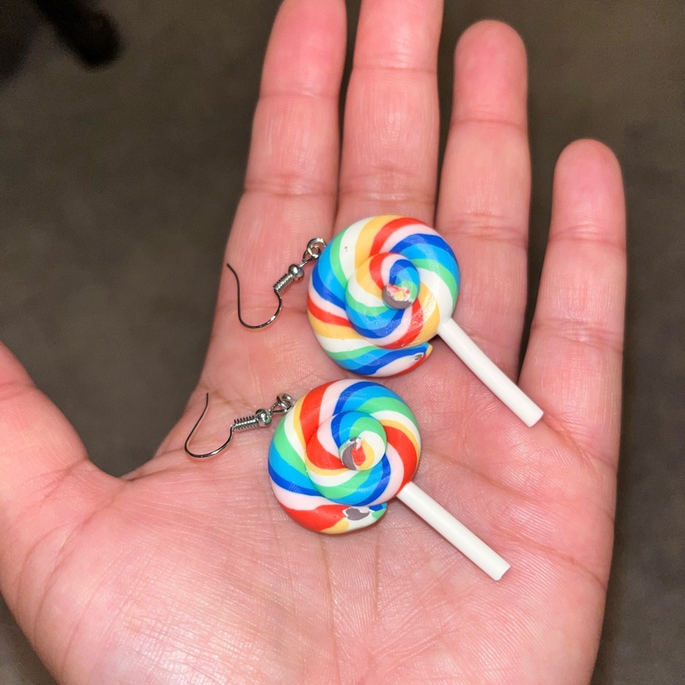 Lollipop 🍭 resin earrings - Picture 2 of 5